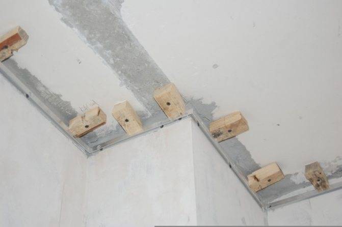 Как сделать крепление натяжного потолка к гипсокартону – возможные варианты