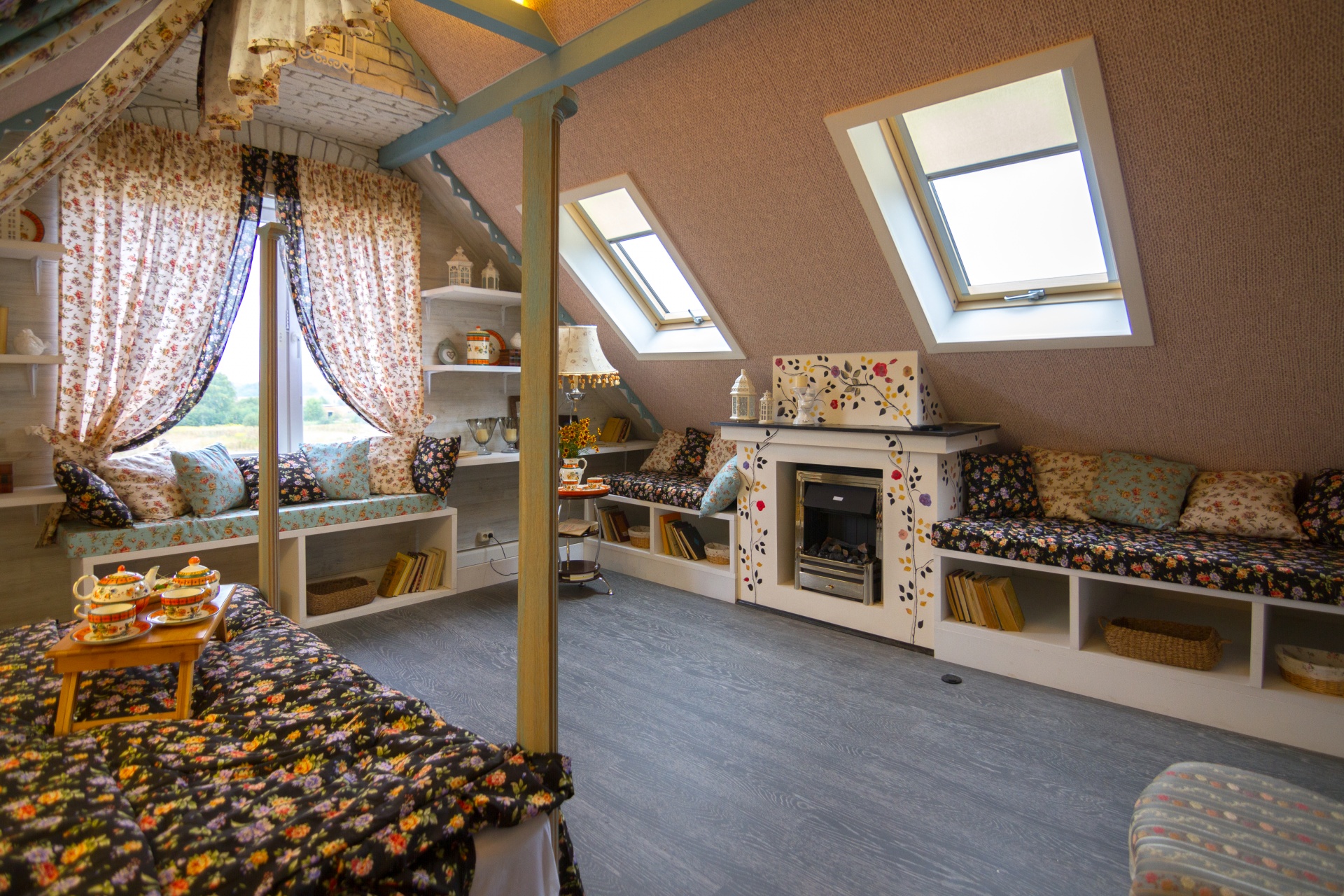 Как сделать комнату на чердаке: детская, гостиная, спальня, кабинет и другие комнаты под крышей (80 фото) - decorwind
