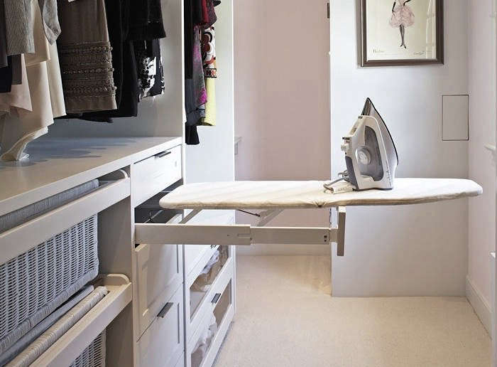 Идеи хранения гладильной доски в маленькой квартире