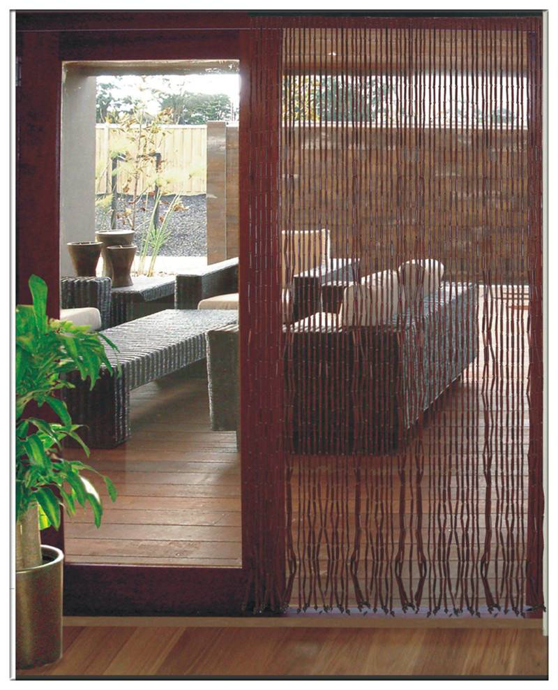 Бамбуковые занавески на дверных проёмах: безмятежность востока в современных интерьерах