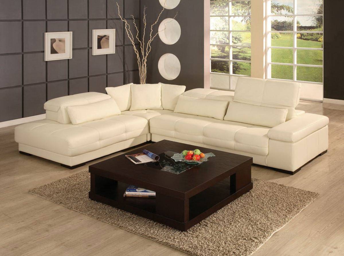 кожаный диван в гостиную в современном стиле