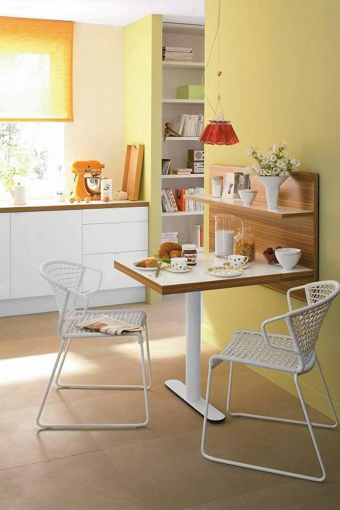 Кухонный стол для маленькой кухни: небольшие пристенные и угловые обеденные столы