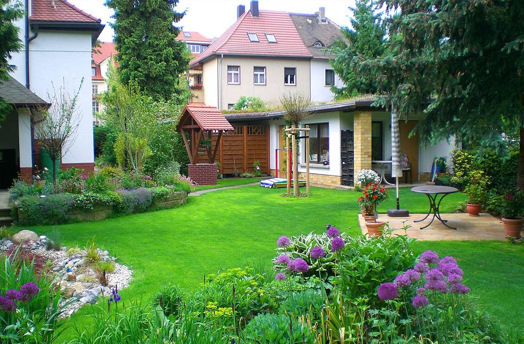 15 красивых дачных участков простых людей