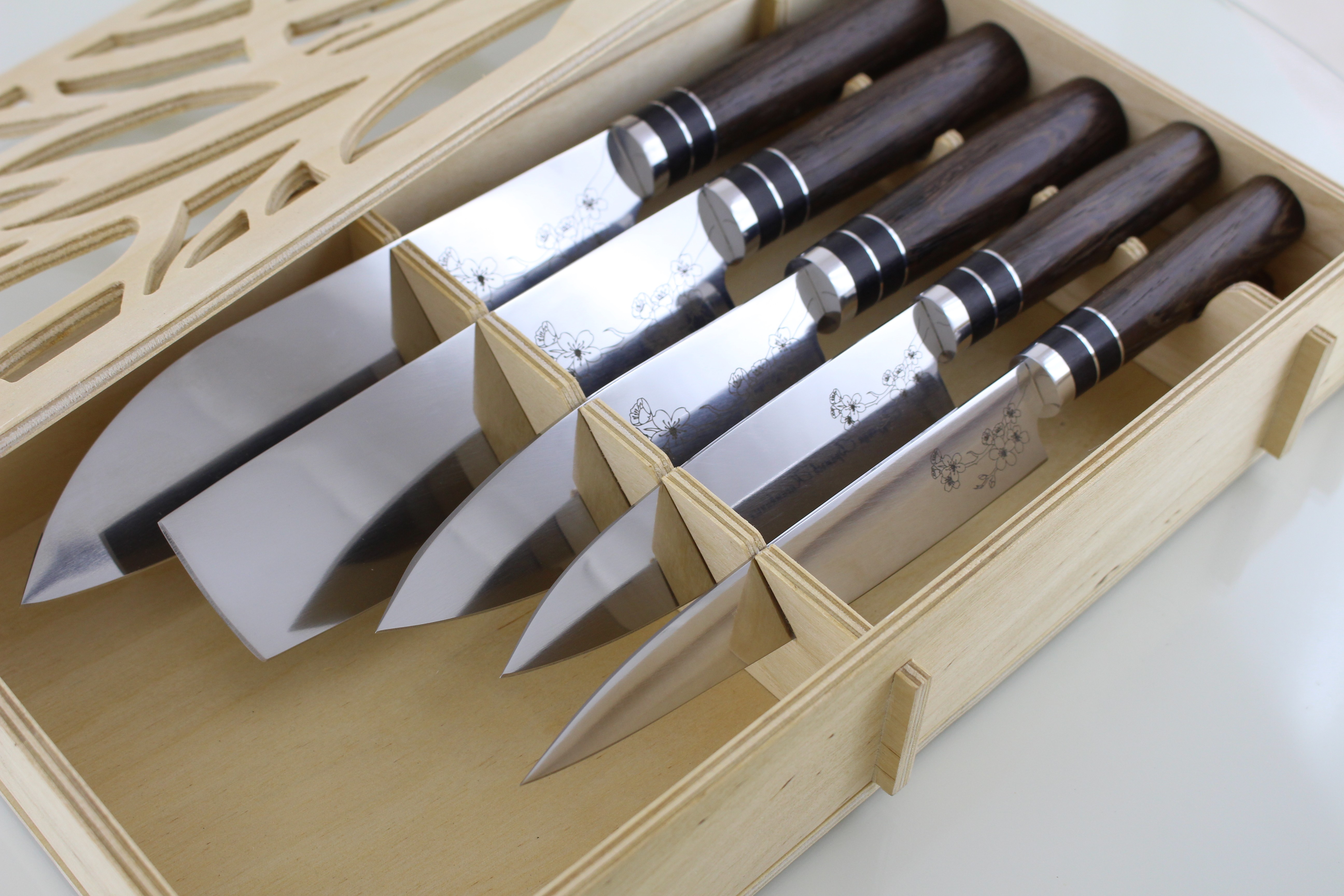 Хороший набор кухонных ножей. Набор ножей Samurai Kitchen Knife Set. Набор кухонных ножей "Samurai" сталь 95х18. Рукоять дерево венге.. Кухонные ножи рондель Самурай. Нож кухонный японский Самурай.