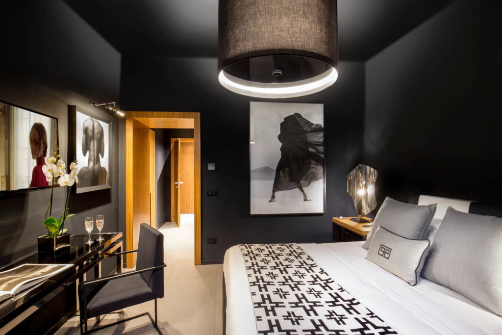 Дизайн черной спальни: 27 фото идей спальни в черных тонах