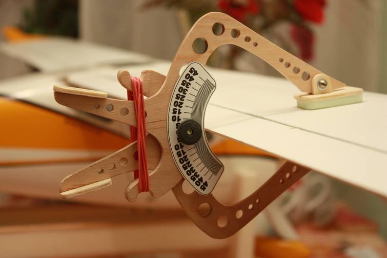 Виды угломеров и инструкция по их применению