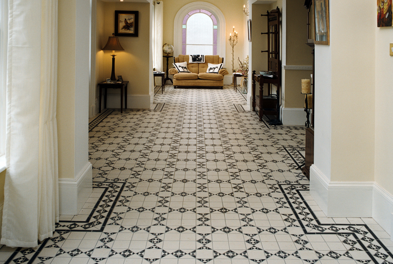 Что лучше напольная плитка или керамогранит для кухни