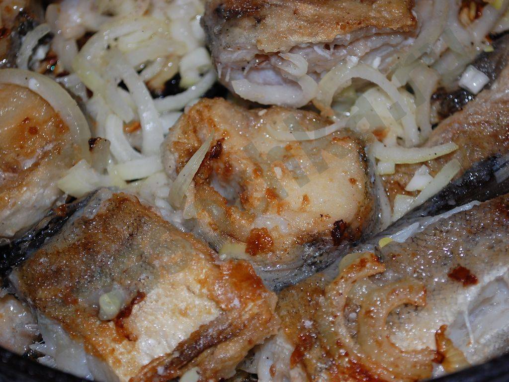 Минтай жареный на сковороде: 8 рецептов, как вкусно приготовить рыбу