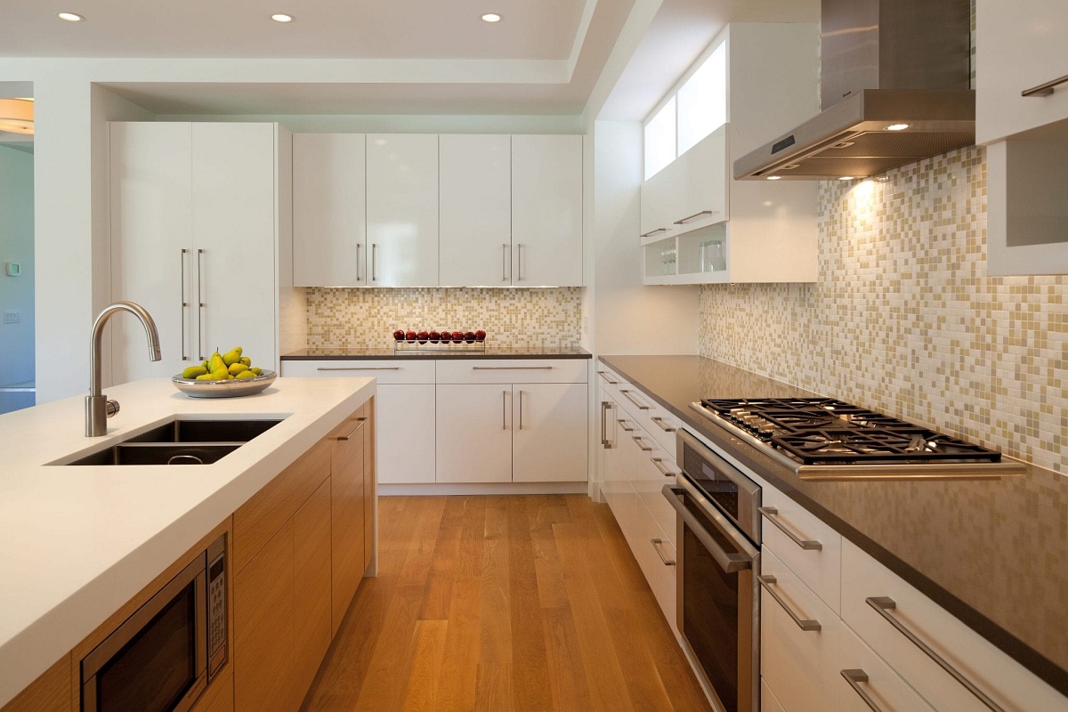 Фартук для белой глянцевой кухни: как подобрать к гарнитуру, варианты отделки по цвету, современный красивый дизайн, советы дизайнера
 - 22 фото