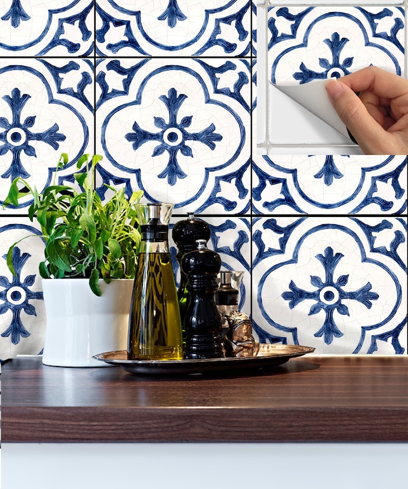 Как обновить кафельную плитку на кухне и в ванной своими руками