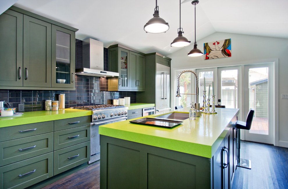 Зеленый кухонный гарнитур: особенности выбора, сочетания