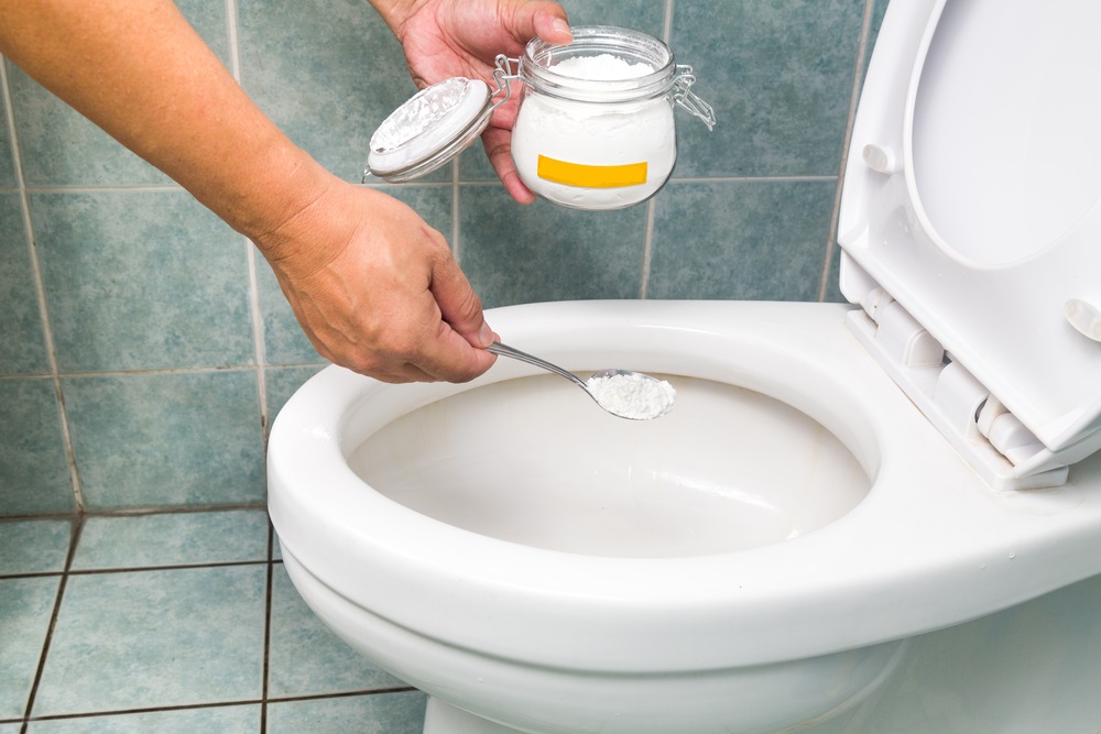 Неприятный запах в туалете: причины как избавиться от запаха | domestos
