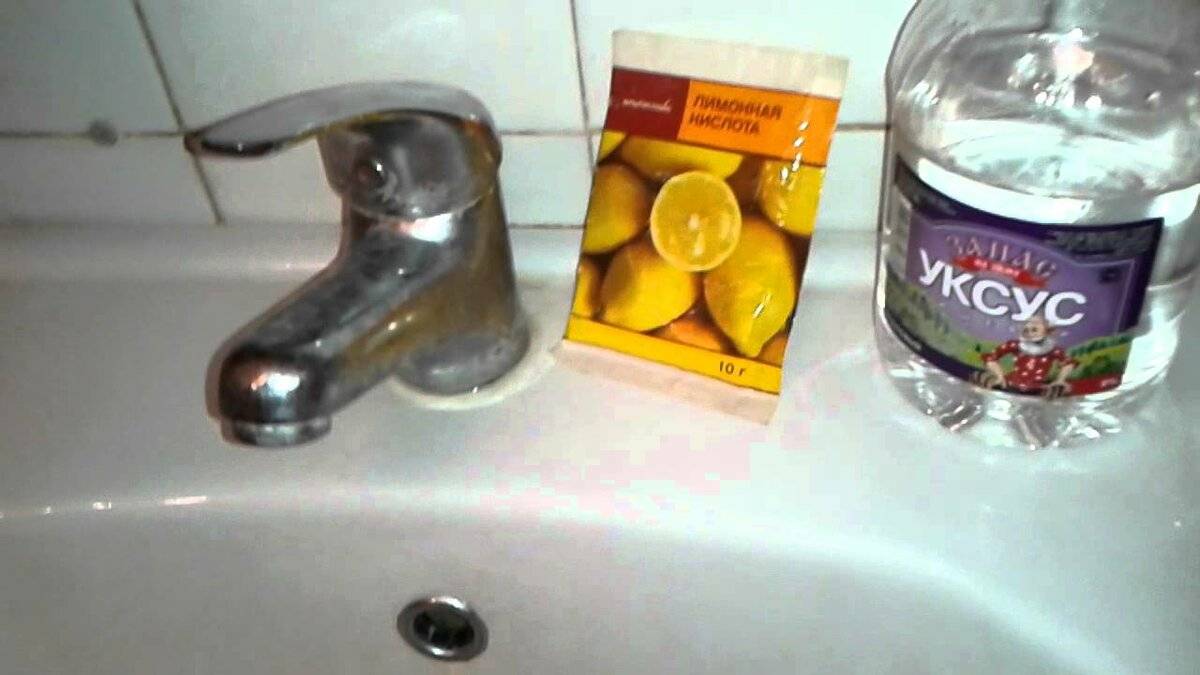 Как отстирать шторку в ванной вручную и в машинке: народные и профессиональные средства, советы, способы и рекомендации