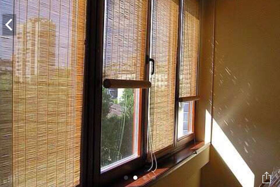 Чем закрыть окна на балконе - способы защиты от солнца и посторонних глаз