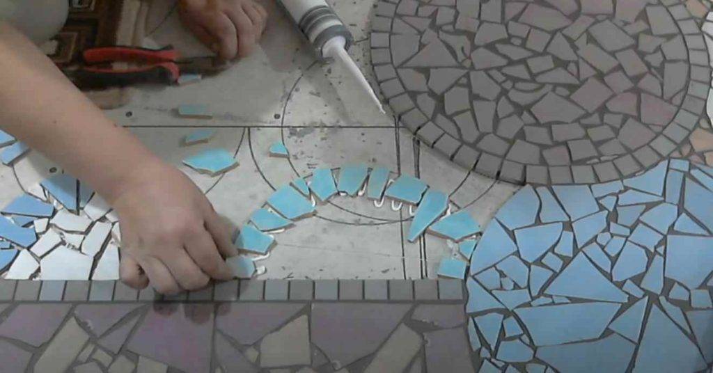 Мозаика из битой плитки своими руками — видео инструкция и фото