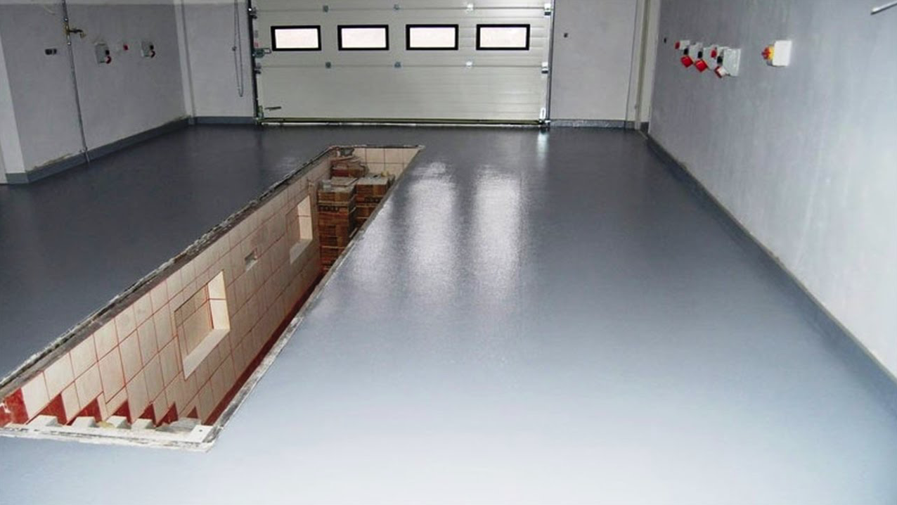 Защита бетонного пола. Наливной пол гараж полимер. Наливной пол в гараже. Полимерный пол для гаража. Бетонный пол в гараже.