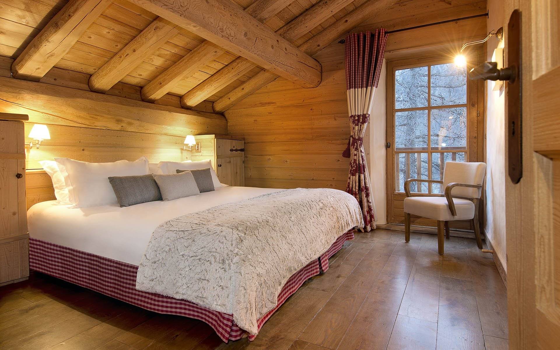 Интерьер загородных деревянных домов: 100 фото, стили, дизайн