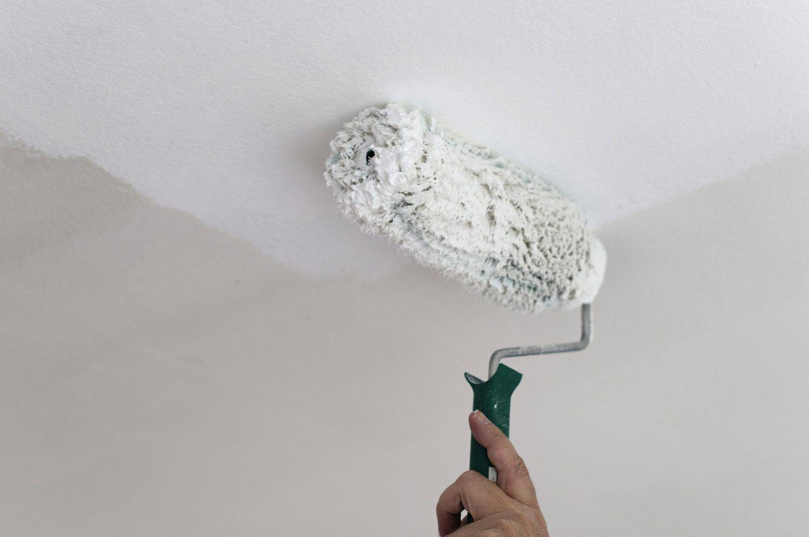Как самостоятельно покрасить стены и потолок - советы