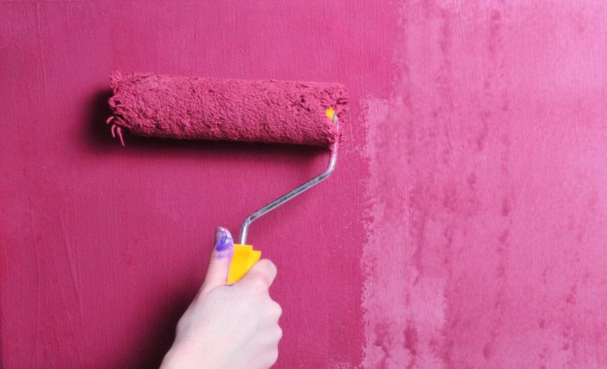 Обои или покраска стен: что лучше, дешевле и практичней
