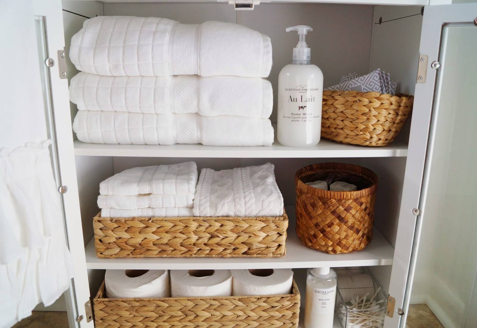 Как хранить полотенце в ванной комнате?