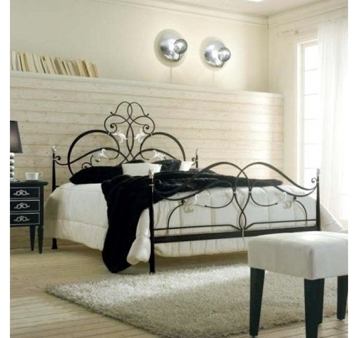 Кованая кровать в современных интерьерах - 71 фото пример
