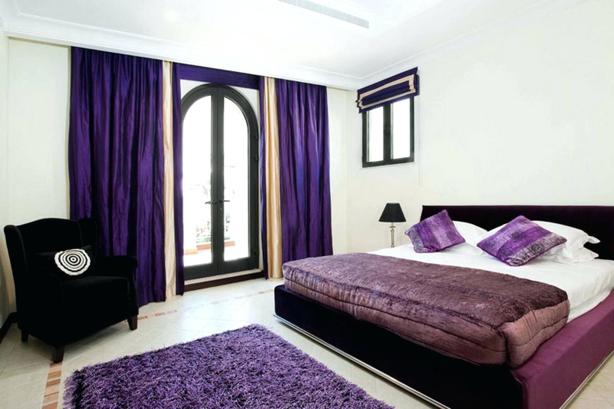 Фиолетовые шторы в интерьере [75 фото] в интерьере спальни и др комнат