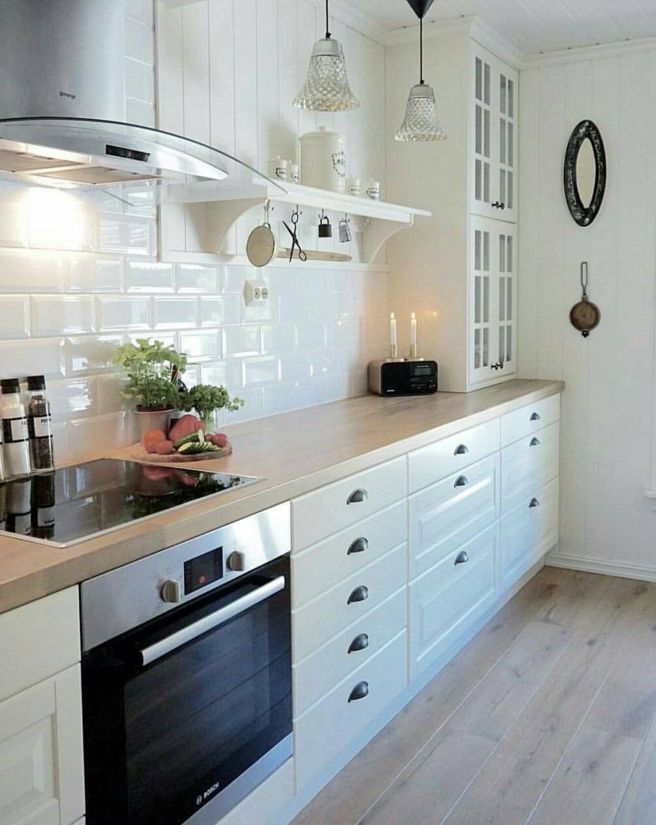Кухня без верхних шкафов: 200+ красивых фото идей оформления