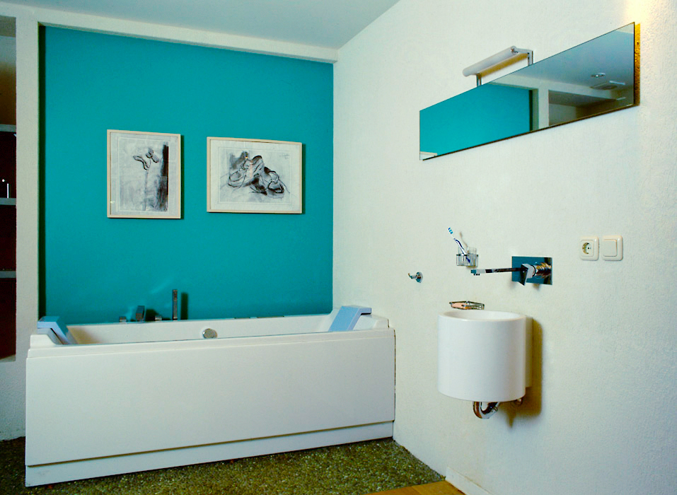 8 видов краски для стен в ванной комнате: плюсы и минусы, правила нанесения