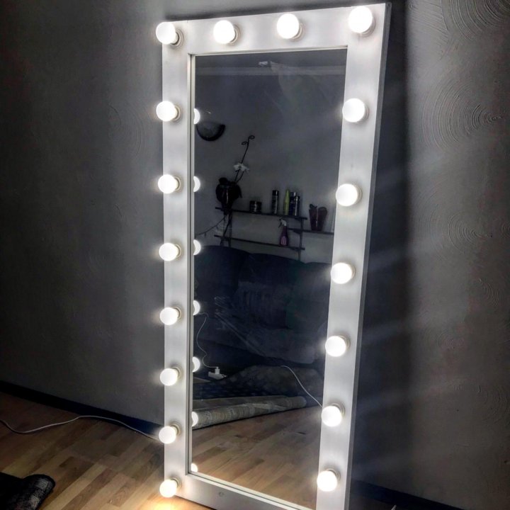 Зеркало с лампочками, особенности, мастер-класс по изготовлению