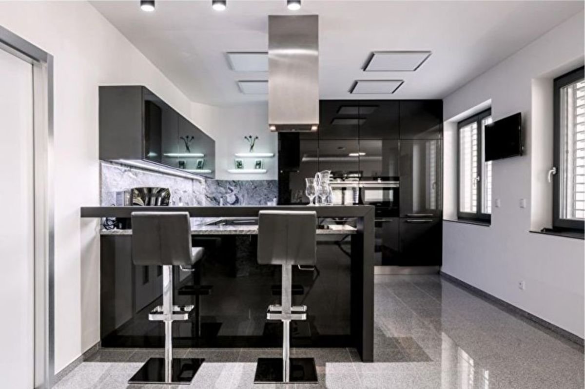 Кухня в стиле хай тек — примеры оформления интерьера