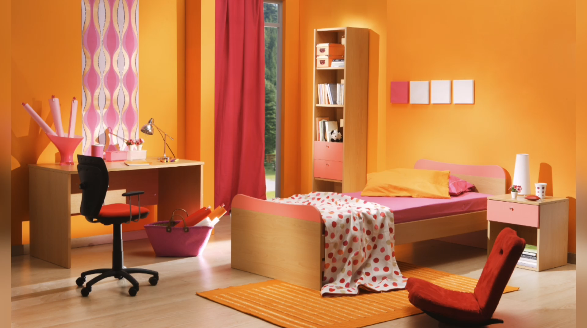 Какая мебель есть в комнате. Оранжевый цвет в интерьере. Оранжевая детская комната. Оранжевый интерьер комнаты. Комната подростка оранжевая.
