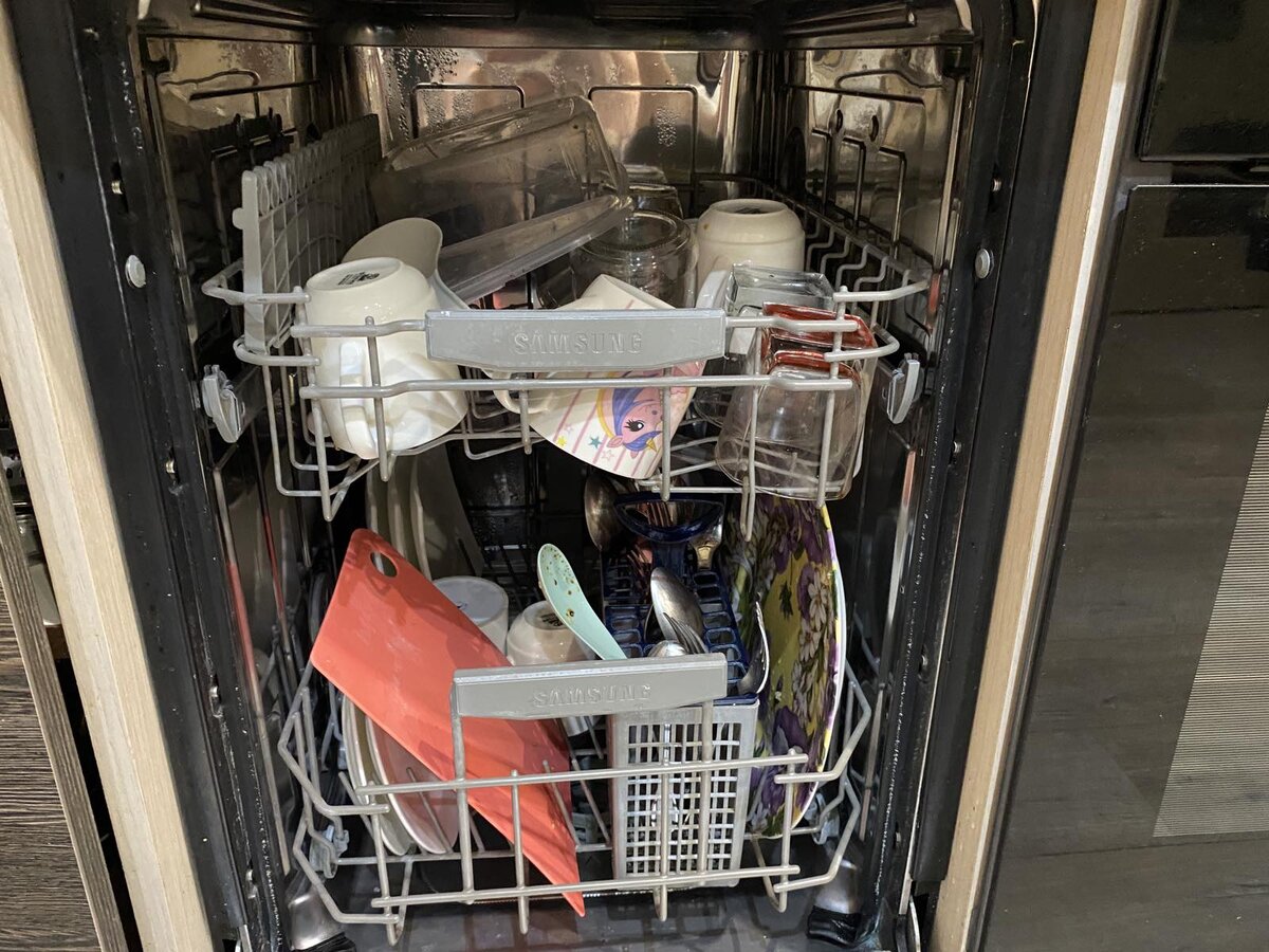 Посуда нельзя мыть в посудомоечной машине. Для посудомоечных машин. Чайник и посудомоечная машина. Запчасти для посудомоечных машин. Посудомоечная машина 450.