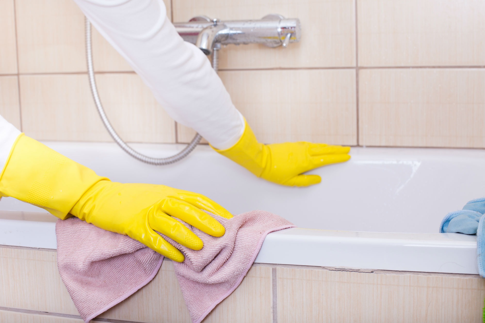 Чем мыть акриловую ванну - советы по мытью подручными и специальными средствами