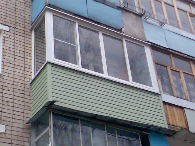 Как обшить балкон сайдингом своими руками: пошаговая инструкция