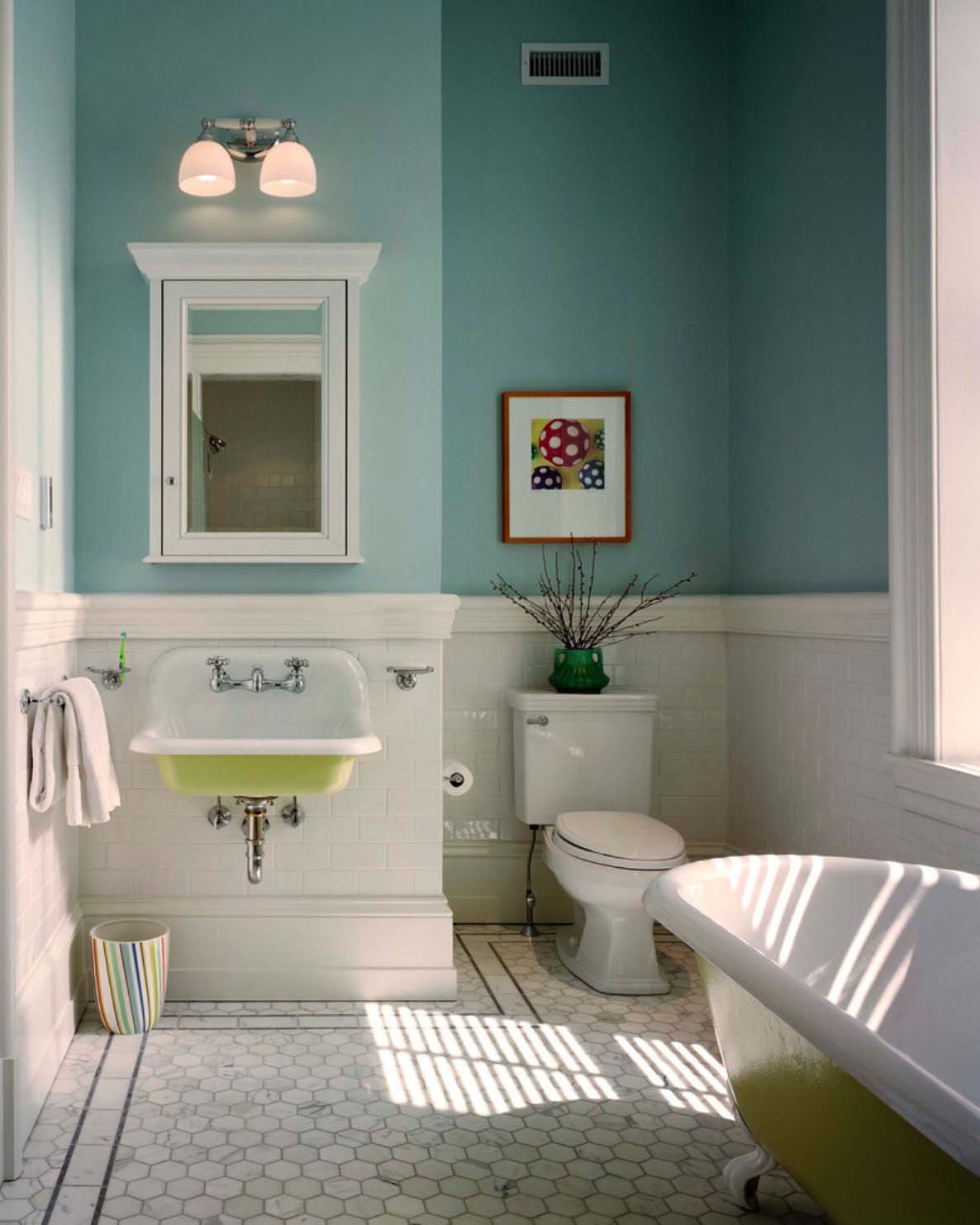 Плитка или краска в ванной: разбираемся, какой материал лучше в 2023 году