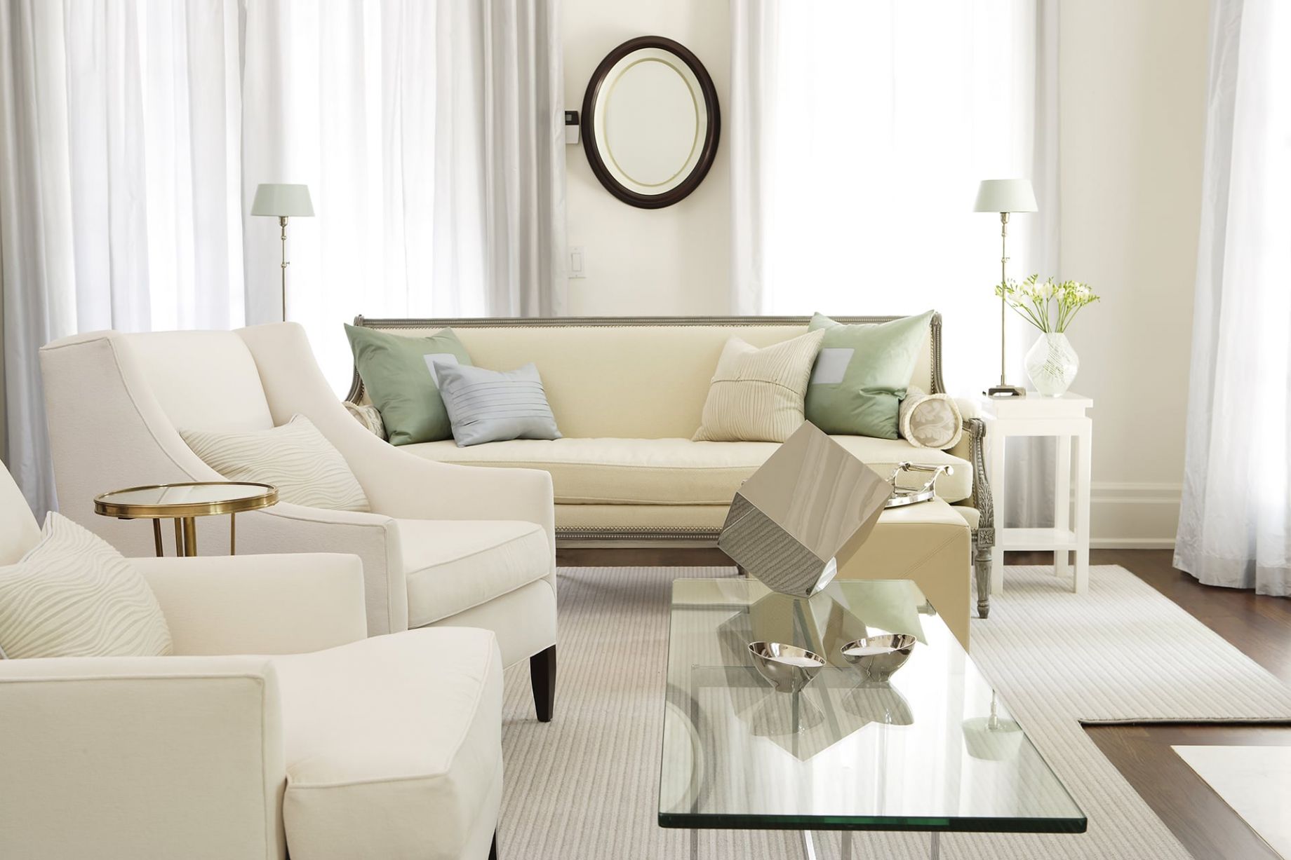Белая мебель, палитра оттенков, материалы, для каких комнат подойдет