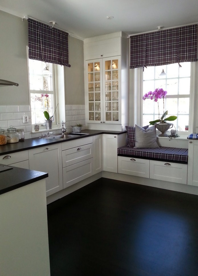 Дизайн окна на кухне: 75 фото примеров оформления