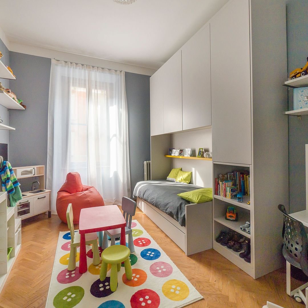 детская комната узкая и длинная дизайн