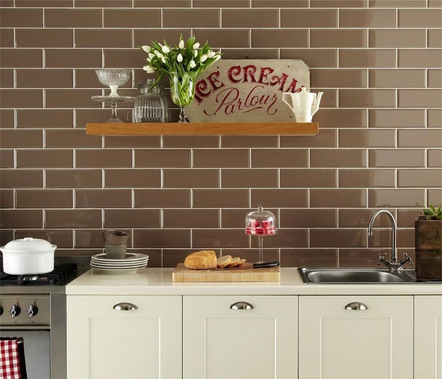 Кирпич в интерьере кухни, дизайн с декоративным белым кирпичем, отделка фартука для кухни