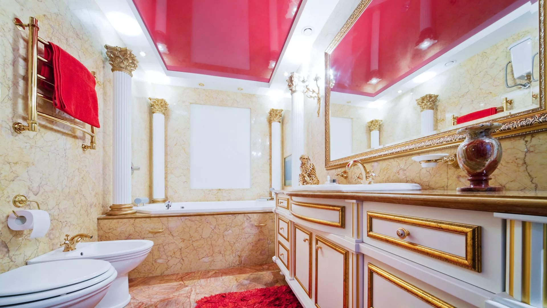 Натяжной потолок в ванной: плюсы и минусы эксплуатации конструкции